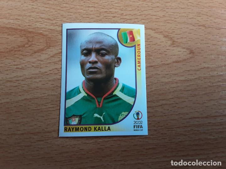 Cartes &agrave; collectionner de Football: CROMO FUTBOL MUNDIAL 2002 EDITORIAL PANINI 372.KALLA-CAMERUN-NUNCA PEGADO-TRASERA EN AZUL