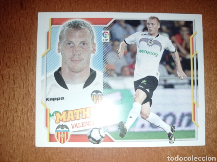 Cromos de f&uacute;tbol: Mathieu n&deg;8A liga este 10/11 Valencia - Foto 1
