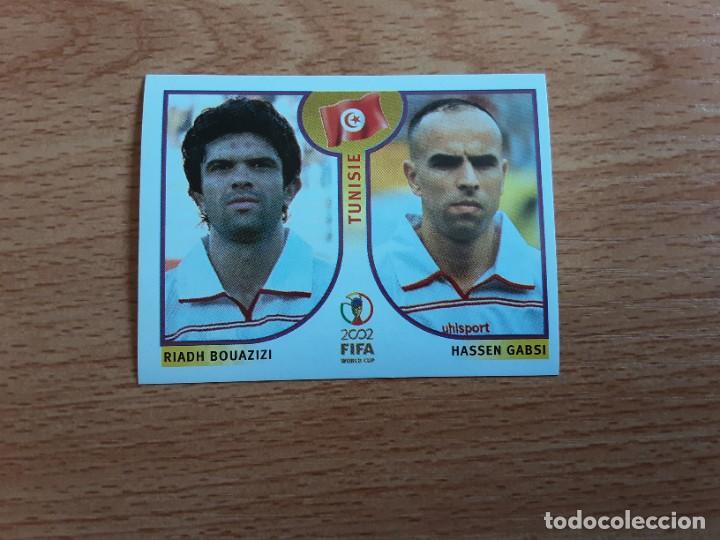 Football Stickers: CROMO FUTBOL MUNDIAL 2002 EDITORIAL PANINI 573.BOUAZIZI/GABSI-TUNEZ-NUNCA PEGADO-TRASERA EN AZUL
