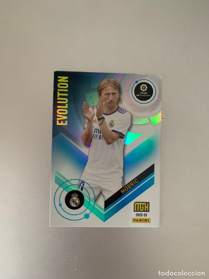 Cromos de f&uacute;tbol: Modric Evolution 395 Megacracks 2022-23 Panini - Foto 1