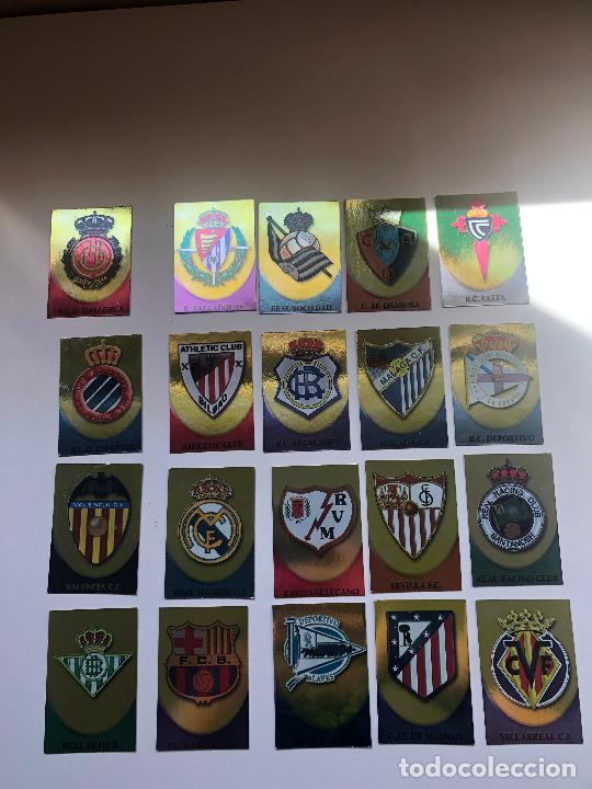 Cromos de F&uacute;tbol: Lote 20 Cromos escudos- Las fichas de la Liga 2003