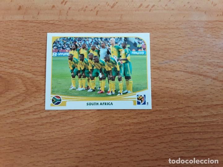 Cromos de F&uacute;tbol: CROMO FUTBOL MUNDIAL 2010 PANINI 30.ALINEACION SUDAFRICA-NUNCA PEGADO