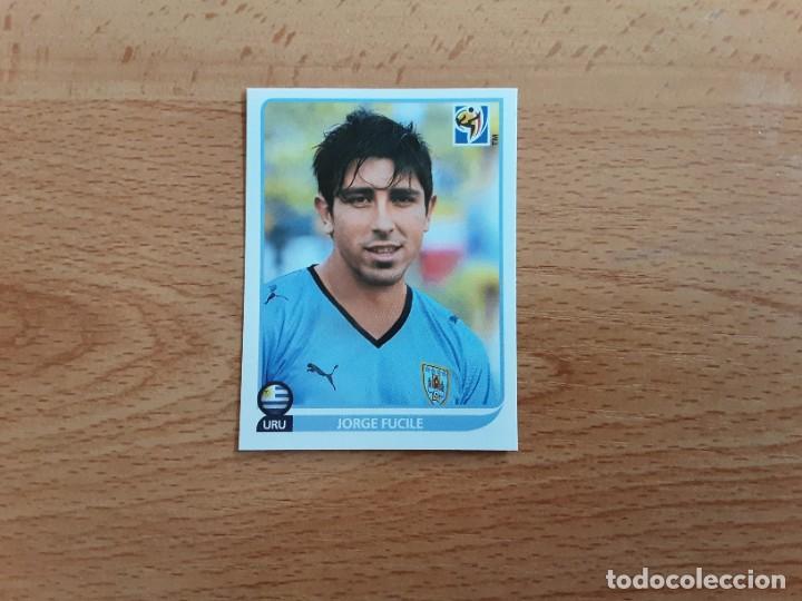 Figurine di Calcio: CROMO FUTBOL MUNDIAL 2010 PANINI 75.FUCILE-URUGUAY-NUNCA PEGADO