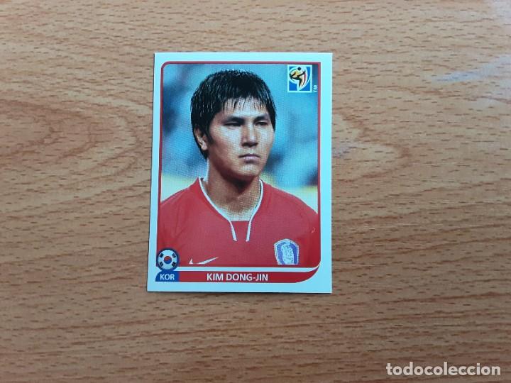 Cartes &agrave; collectionner de Football: CROMO FUTBOL MUNDIAL 2010 PANINI 151.DONG-JIN/REPUBLICA DE KOREA-NUNCA PEGADO