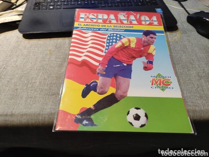Cromos de F&uacute;tbol: MUNDICROMO ESPA&Ntilde;A 94 ( USA 94 ) EL ARCHIVO DE LA SELECCION 198 CROMOS ( completa sin pegar )