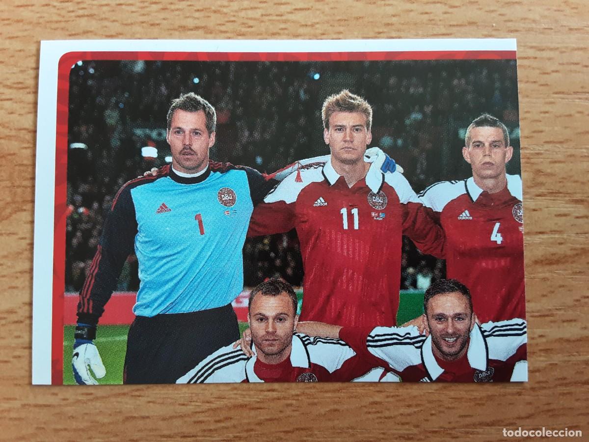 Football Stickers: CROMO FUTBOL EURO 2012 PANINI 196.ALINEACION-DINAMARCA-NUNCA PEGADO