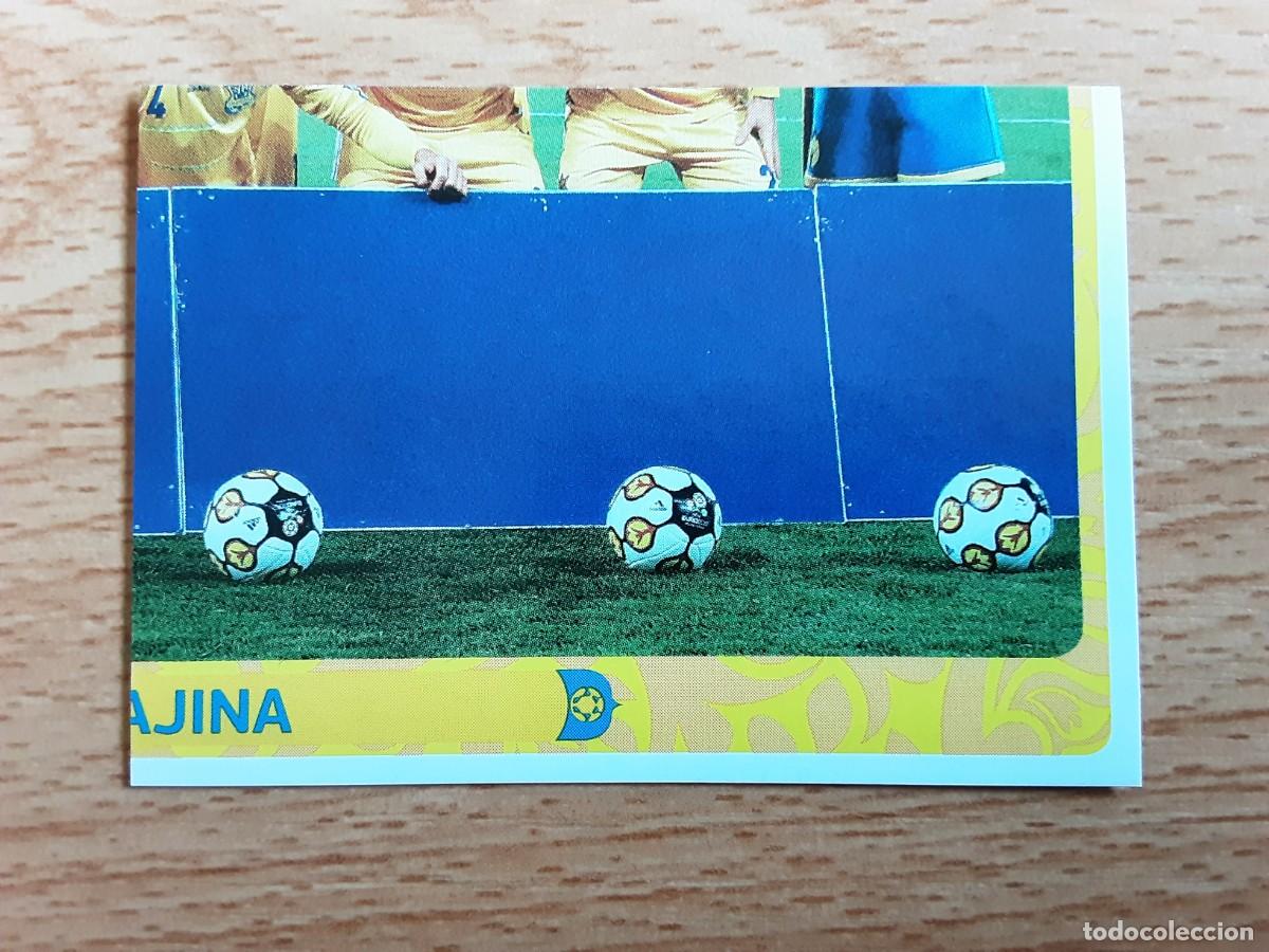 Football Stickers: CROMO FUTBOL EURO 2012 PANINI 402.ALINEACION-UCRANIA-NUNCA PEGADO