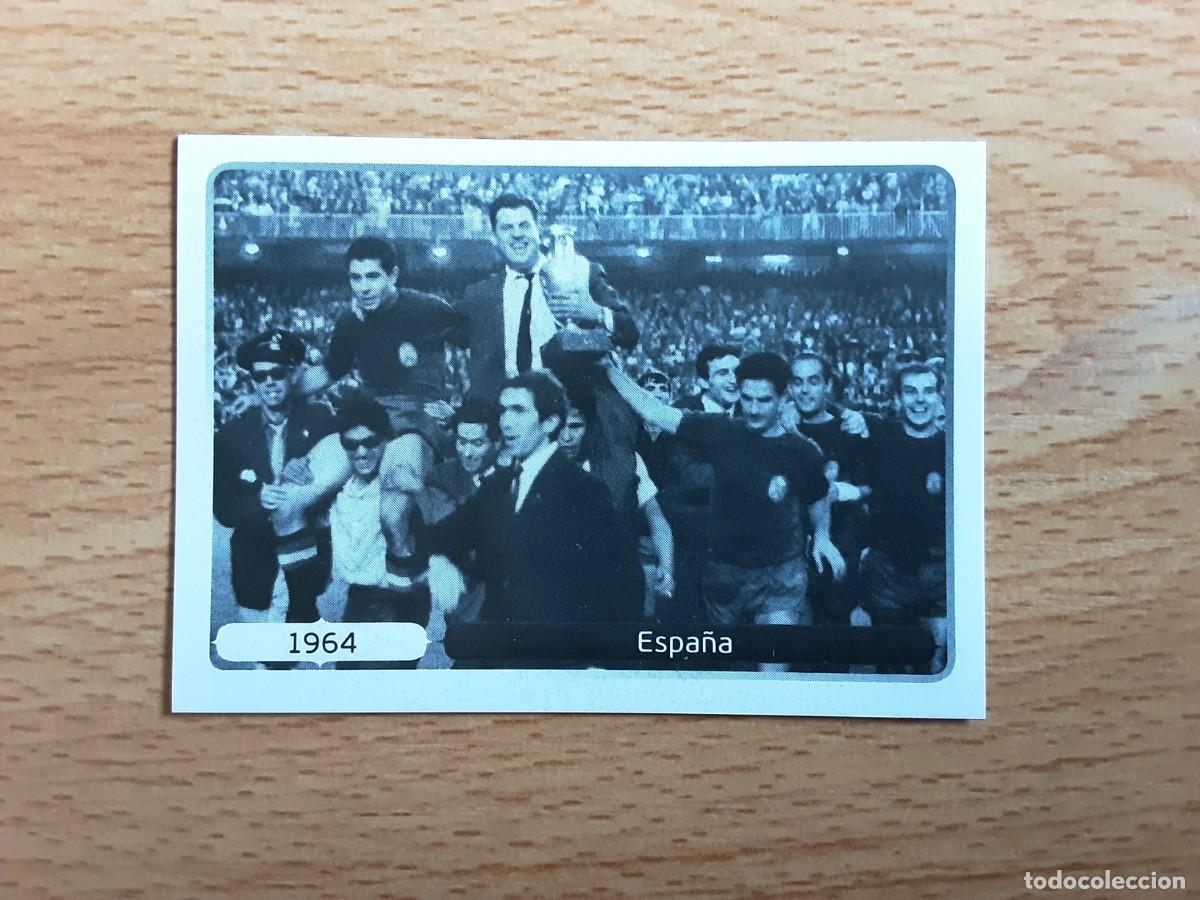 Cromos de f&uacute;tbol: CROMO FUTBOL EURO 2012 PANINI VERSION ALEMANA 516.CAMPEON EURO 1964 ESPA&Ntilde;A-NUNCA PEGADO