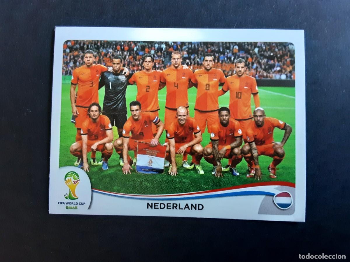 Cartes &agrave; collectionner de Football: CROMO FUTBOL MUNDIAL 2014 PANINI 128.ALINEACION-HOLANDA-NUNCA PEGADO