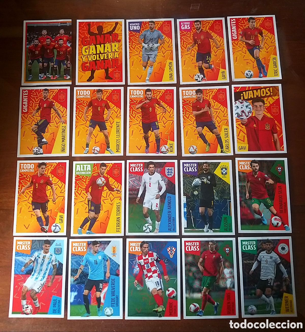 Cromos de f&uacute;tbol: 20 CROMOS LOS IDOLOS DE LA ROJA CARREFOUR. PANINI FAMILY. SELECCI&Oacute;N ESPA&Ntilde;OLA DE F&Uacute;TBOL. NUEVOS.