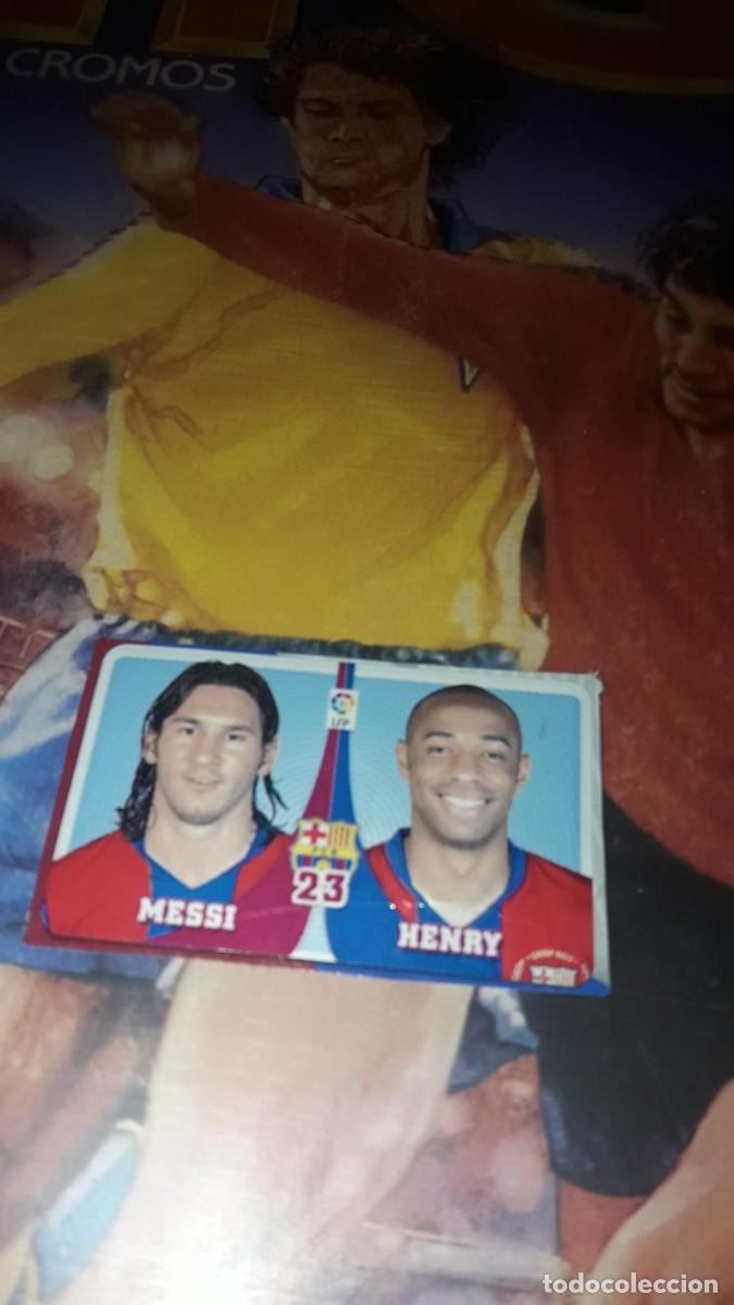Cromos de f&uacute;tbol: MESSI EN CHICLE CON HENRY MUY DIF&Iacute;CIL - Foto 1