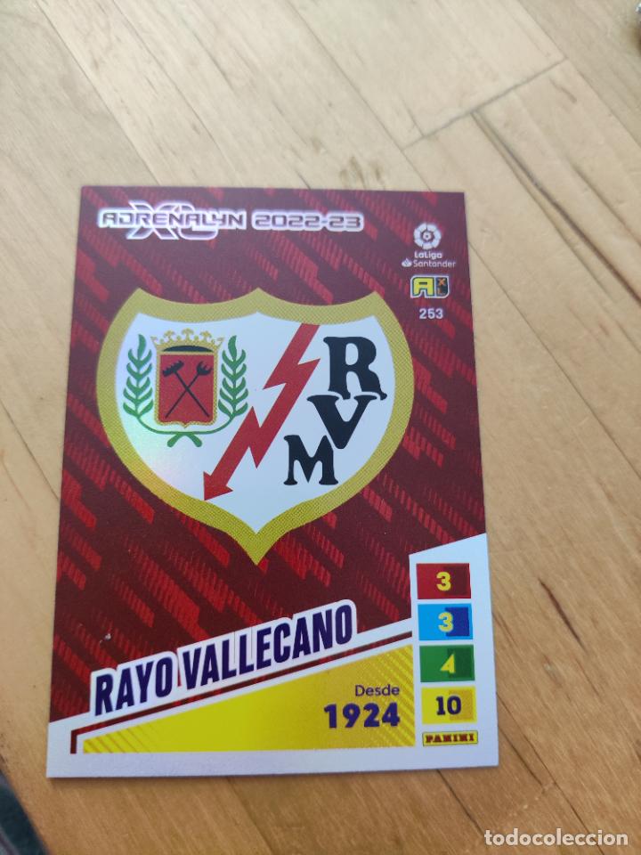 Football Stickers: 253 escudo rayo vallecano adrenalyn 2022 2023 22 23 trading card