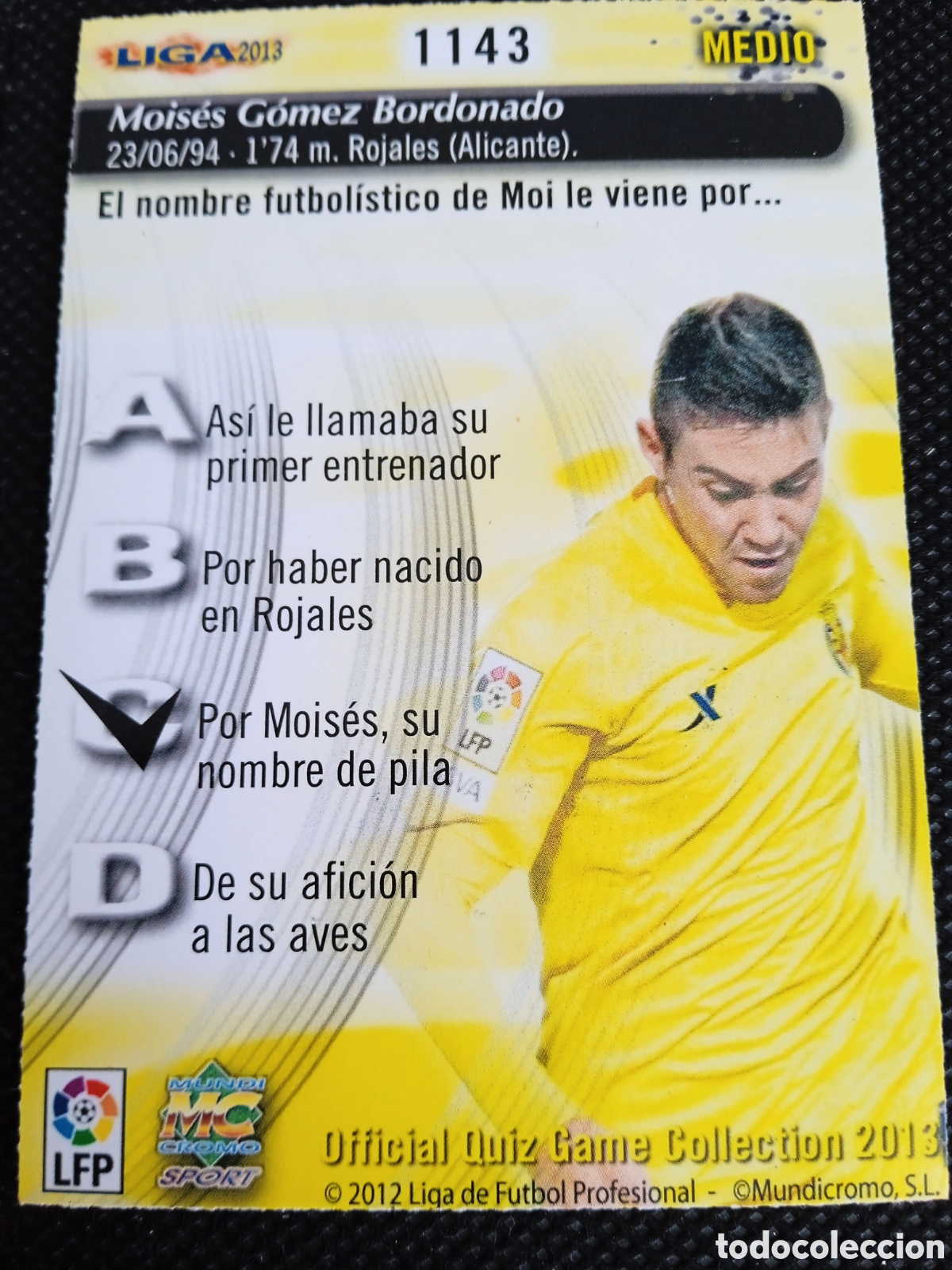 Vinilo de fútbol personalizado carta jugador roja - Rotula2 Empresa de  rotulación y marketing en Madrid