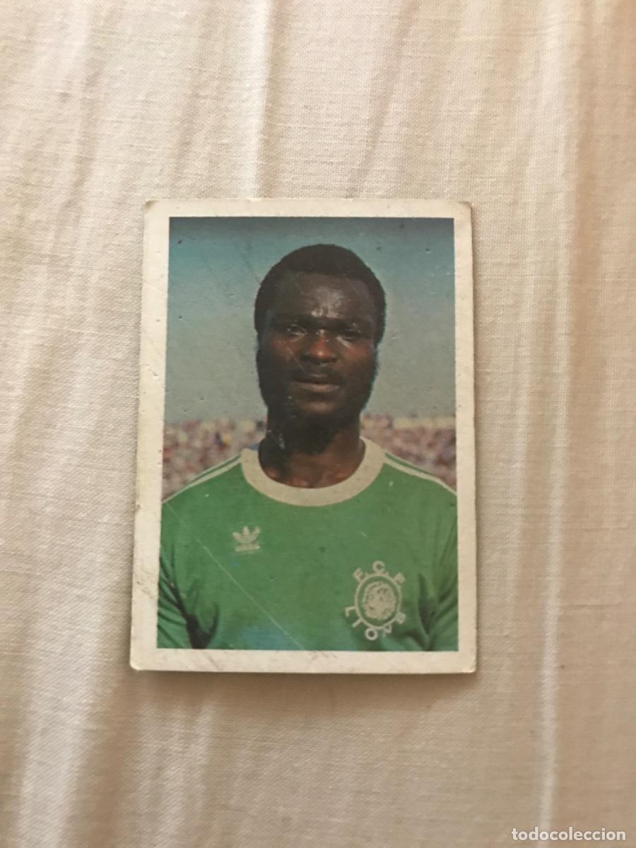 Cromos de f&uacute;tbol: Roger Milla sin pegar - Foto 1