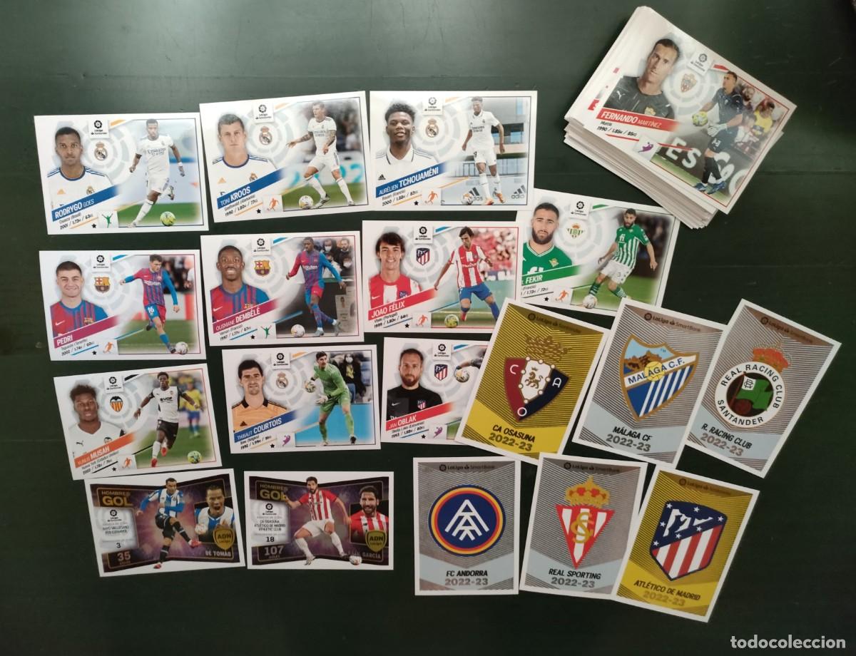 Cromos de F&uacute;tbol: Lote 105 cromos diferentes y 19 repetidos Liga Este 2022-2023 22 23
