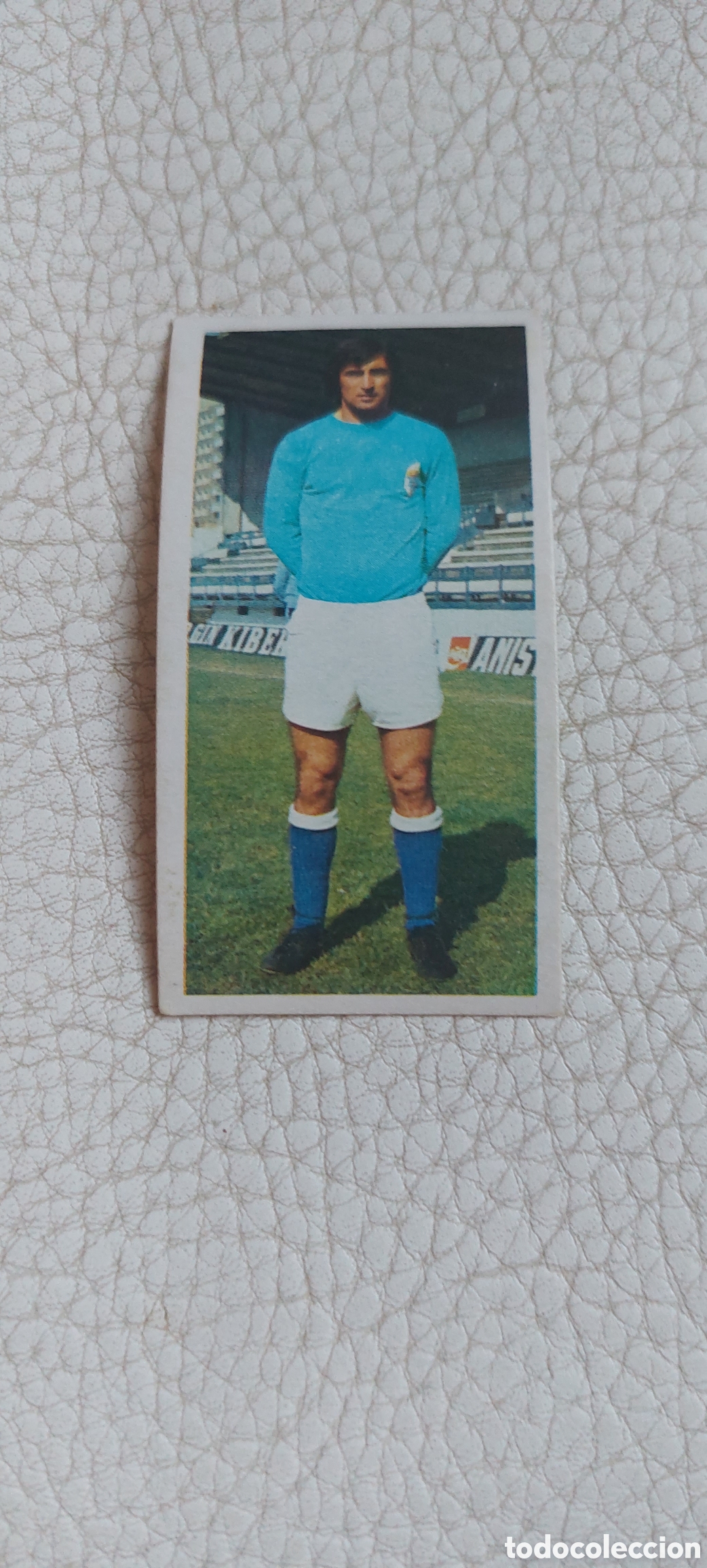 Cromos de f&uacute;tbol: Gal&aacute;n oviedo 75/76 - Foto 1