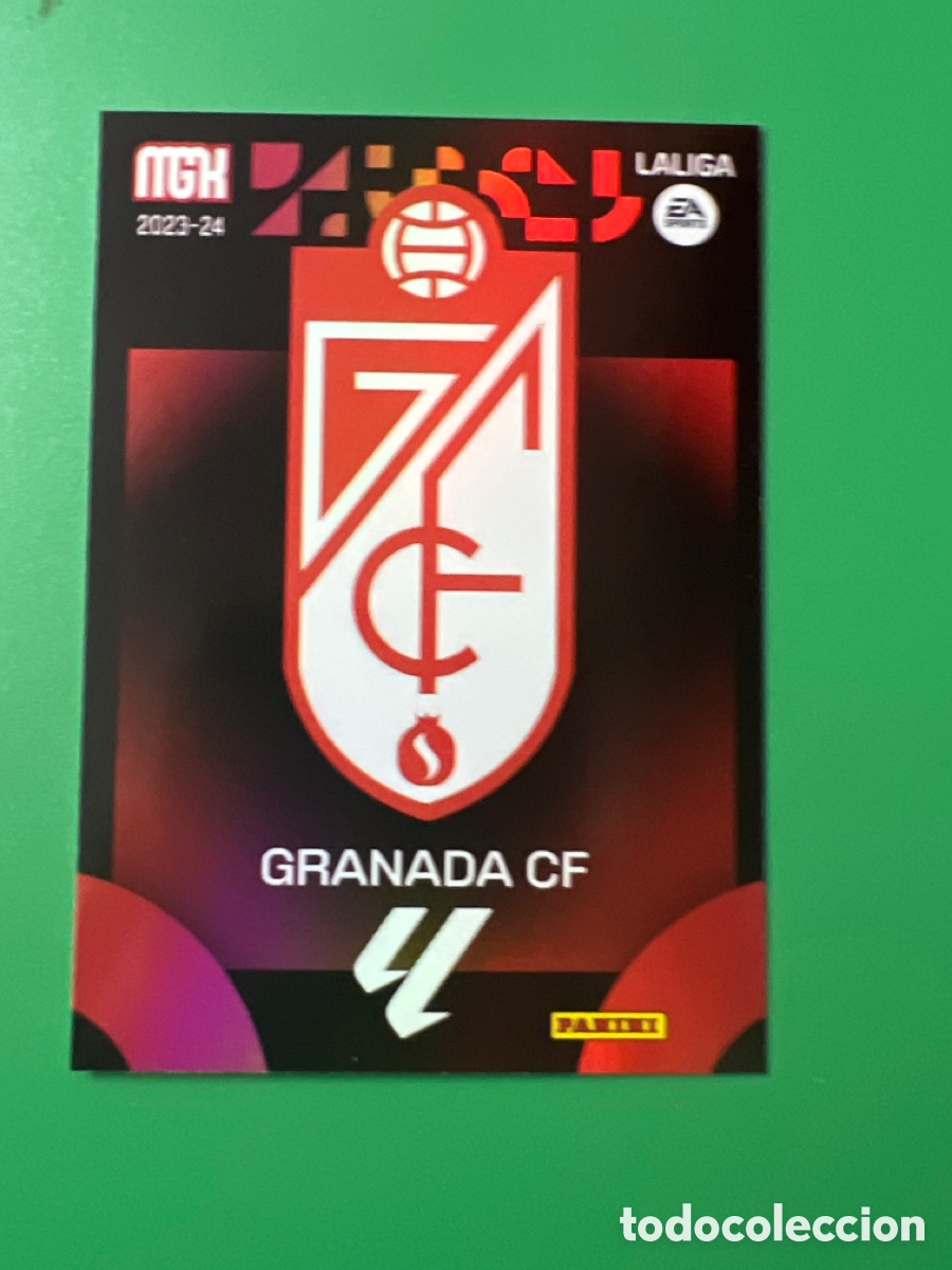 Cartes &agrave; collectionner de Football: C2582. PANINI MEGACRACKS 2023/24 - GRANADA CE N&deg; 199 ESCUDO
