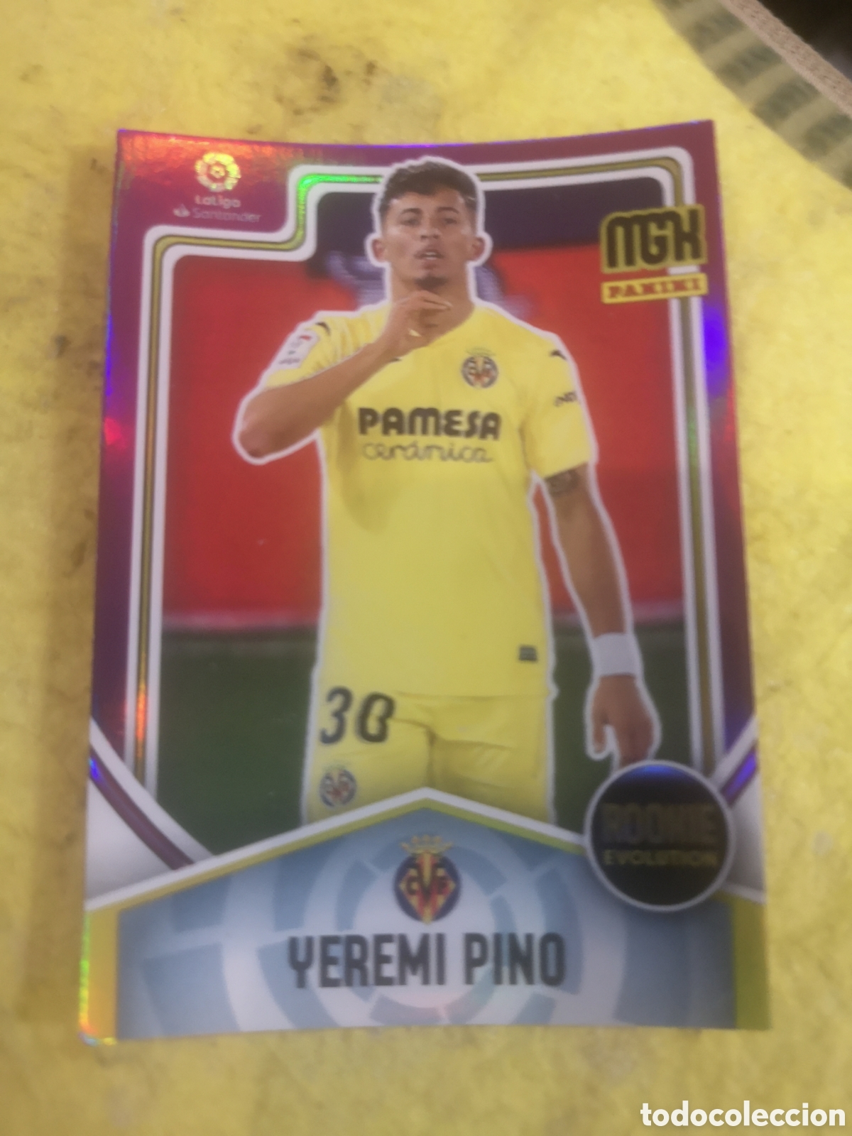 Cromos de f&uacute;tbol: MEGACRACKS 2021 2022 21 22 ROOKIE YEREMI PINO VILLARREAL