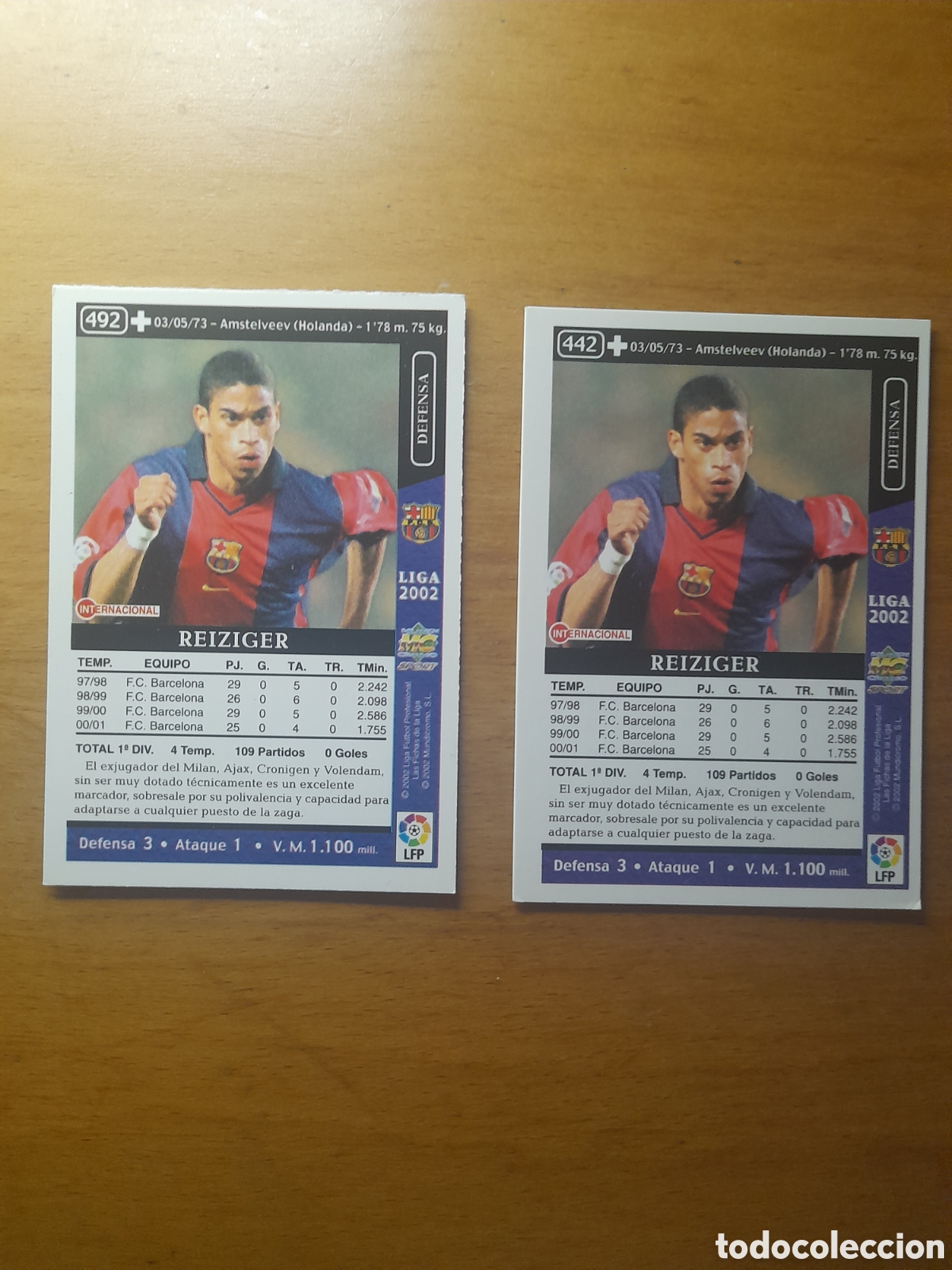 Cartes &agrave; collectionner de Football: N&deg;492 y 442 Mundicromo 2001/2002