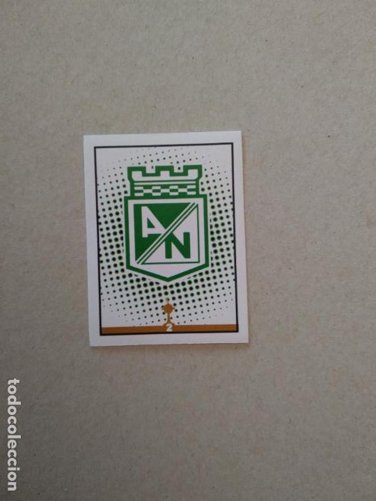 Cromos de Futebol: ESCUDO ATL&Eacute;TICO NACIONAL CROMO FUTBOL COPA LIBERTADORES 2018 BOYCOL COLECCIONES