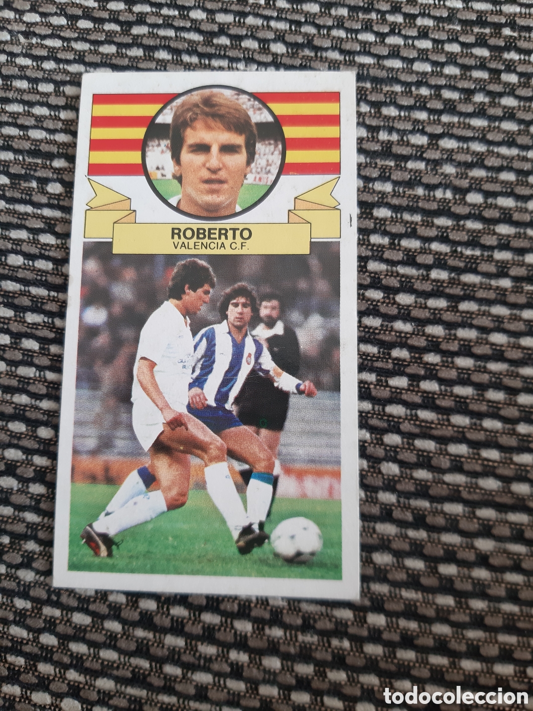 Cromos de f&uacute;tbol: ROBERTO.. VALENCIA.. SIN PEGAR ESTE 85/86 - Foto 1