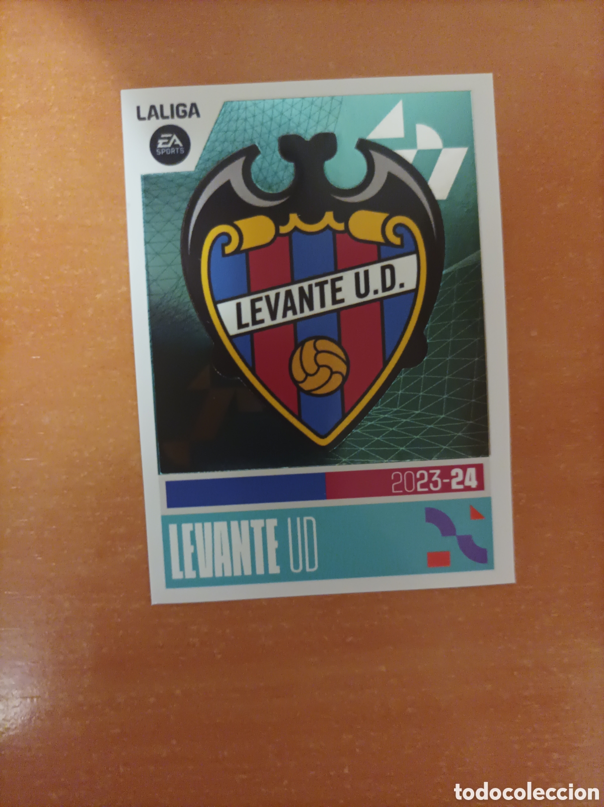 Fu&szlig;ball-Sticker: Levante 14 Escudos Segunda Divisi&oacute;n Liga Este 2023/24 23-24