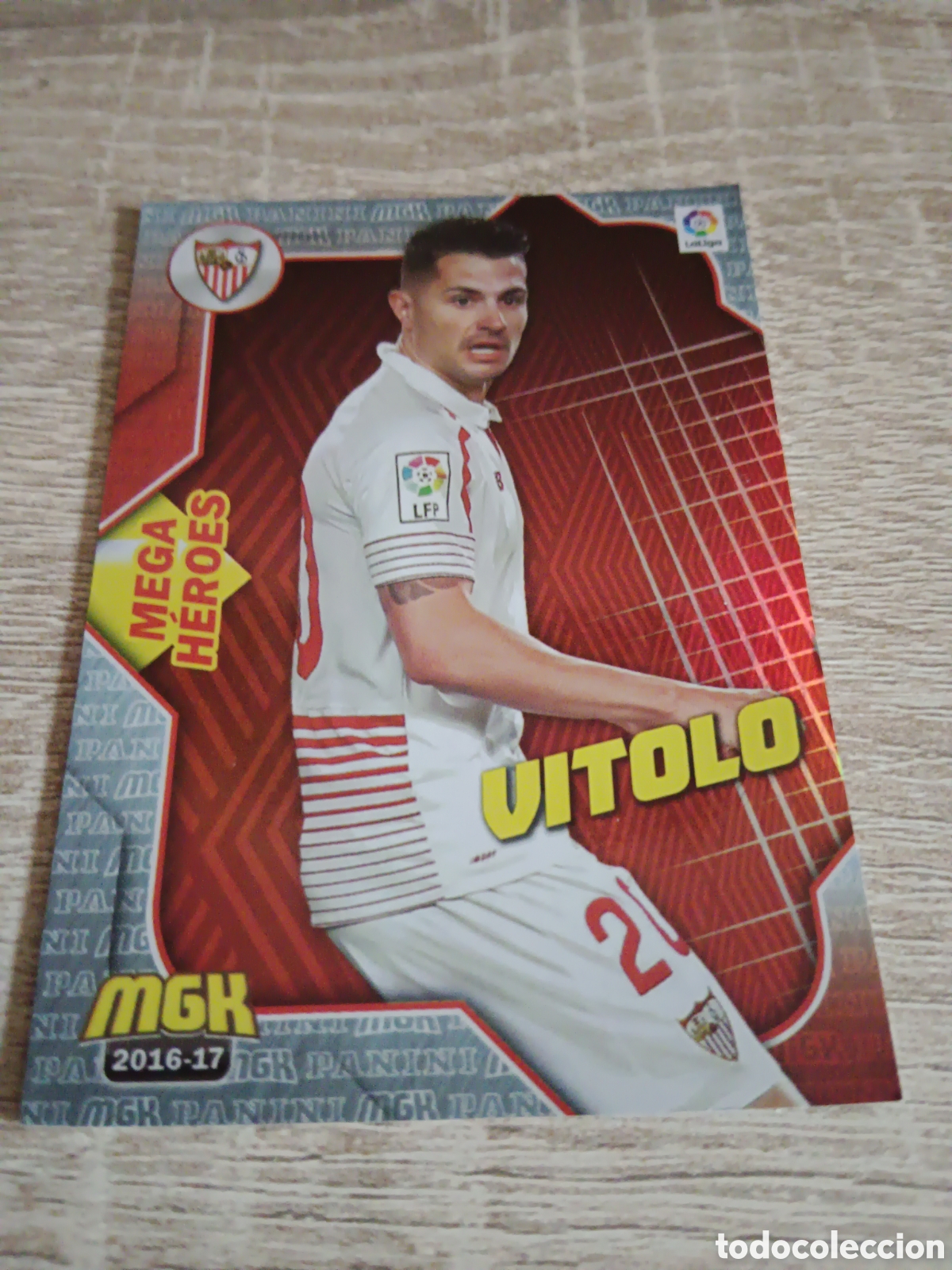 Figurine di Calcio: Panini Megacracks 2016 2017 16 17 457 Vitolo Sevilla mega h&eacute;roes