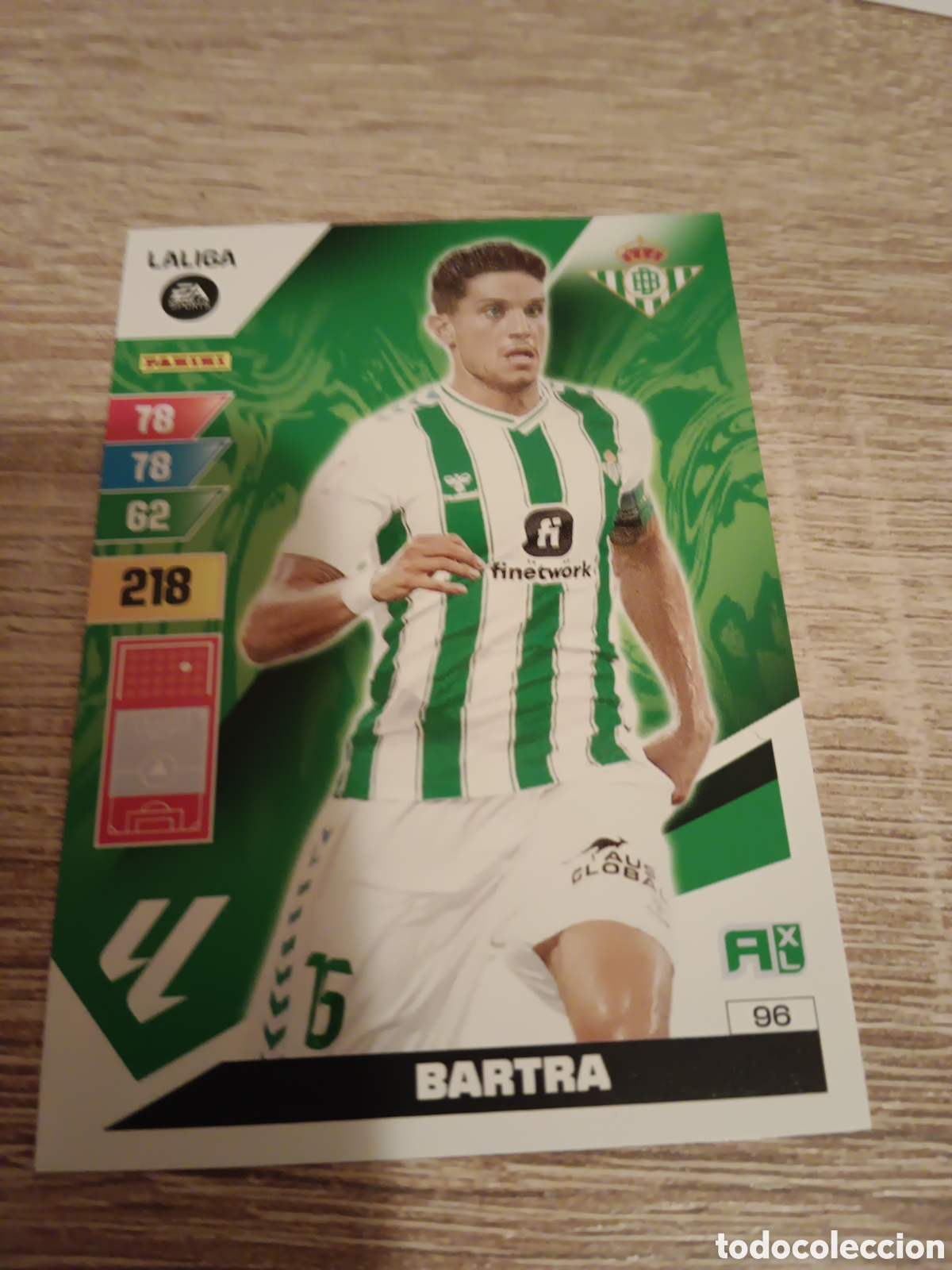 barajitas o cartas de futbol ADRENALYN 2023/2024 de segunda mano por 20 EUR  en Barcelona en WALLAPOP