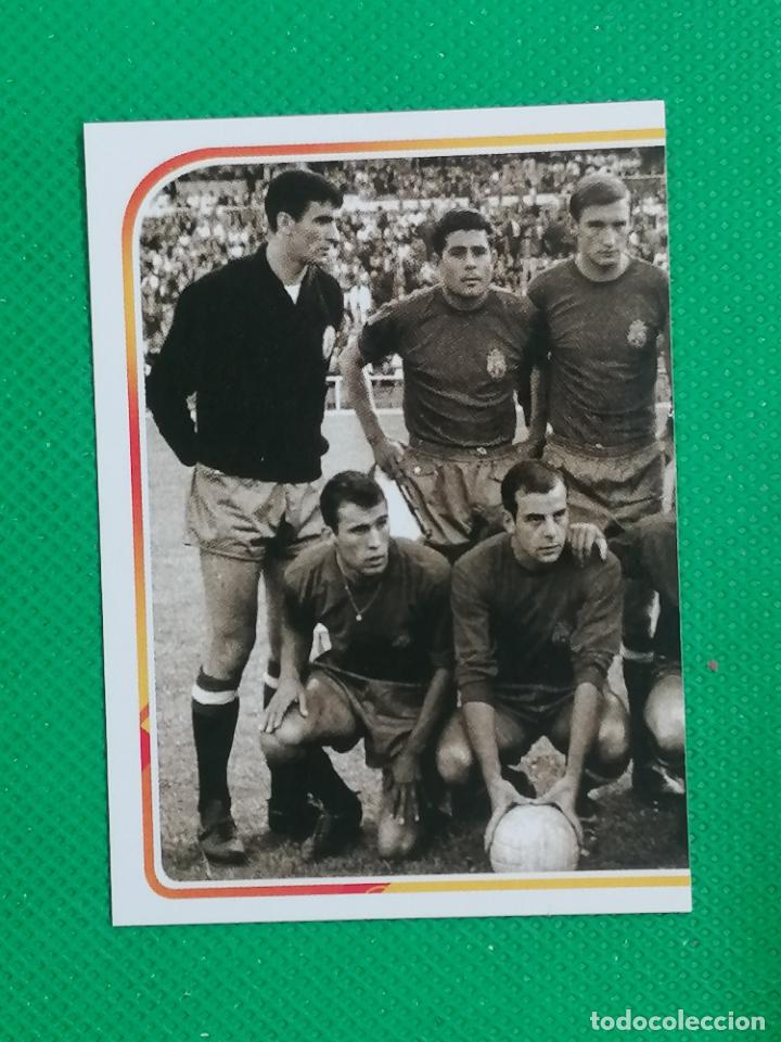 Cromos de F&uacute;tbol: 1 PLANTILLA 1964 EL ALBUM DE LA SELECCION ESPA&Ntilde;OLA 2020 CARREFOUR PANINI