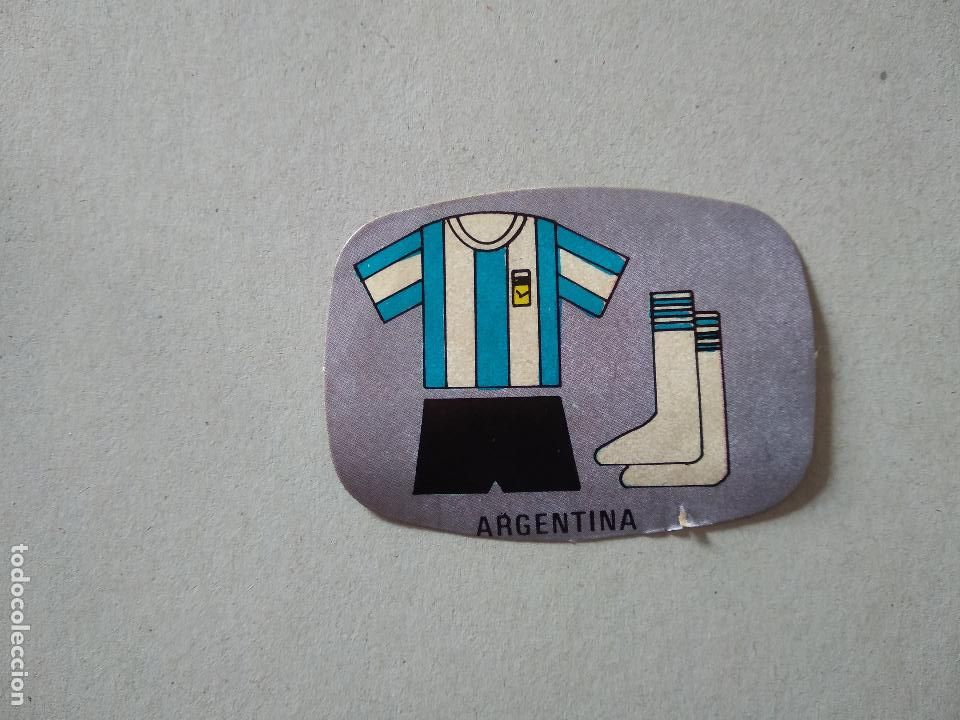 Cromos de F&uacute;tbol: EQUIPACION ARGENTINA ESPA&Ntilde;A 82 CROMO FUTBOL MUNDIAL 1982 REYAUCA EL NARANJITO WORLD CUP