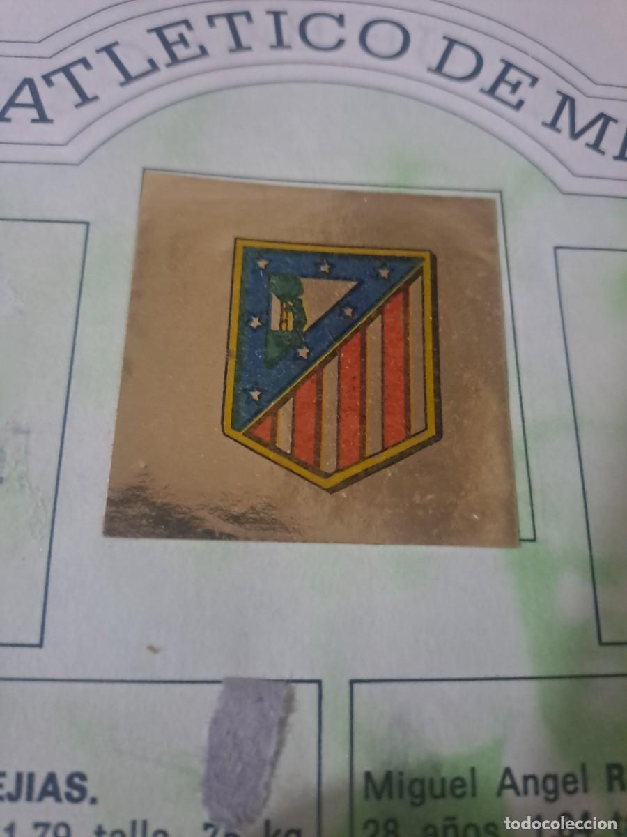 Cromos de F&uacute;tbol: CROMO ESCUDO DORADO ATLETICO DE MADRID FUTBOL 84 LIGA 83 84 1983 1984 CROPAN CROMOS CANO RECUPERAD