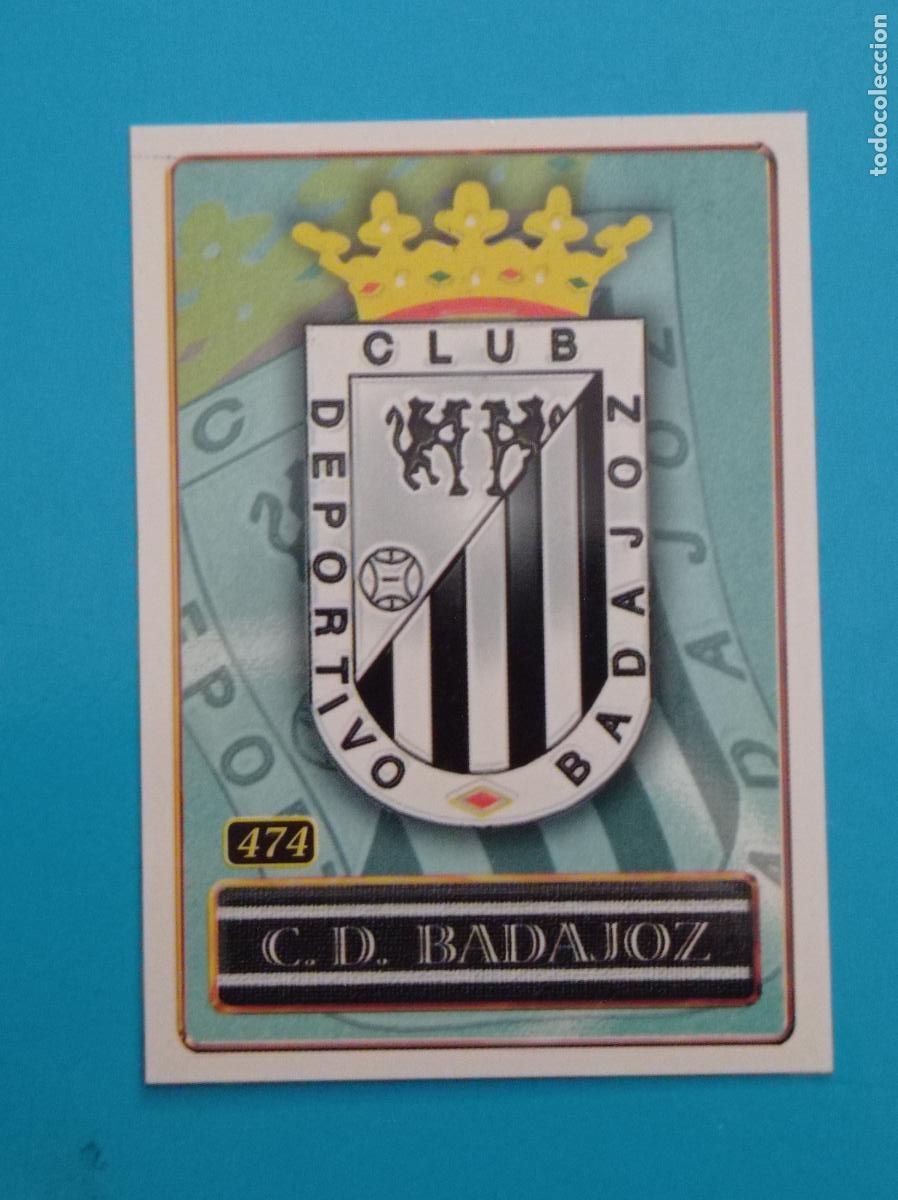 Cartes &agrave; collectionner de Football: 474 C.D BADAJOZ. ESCUDO / ESTADIO. MUNDICROMO LAS FICHAS DE LA LIGA 2001