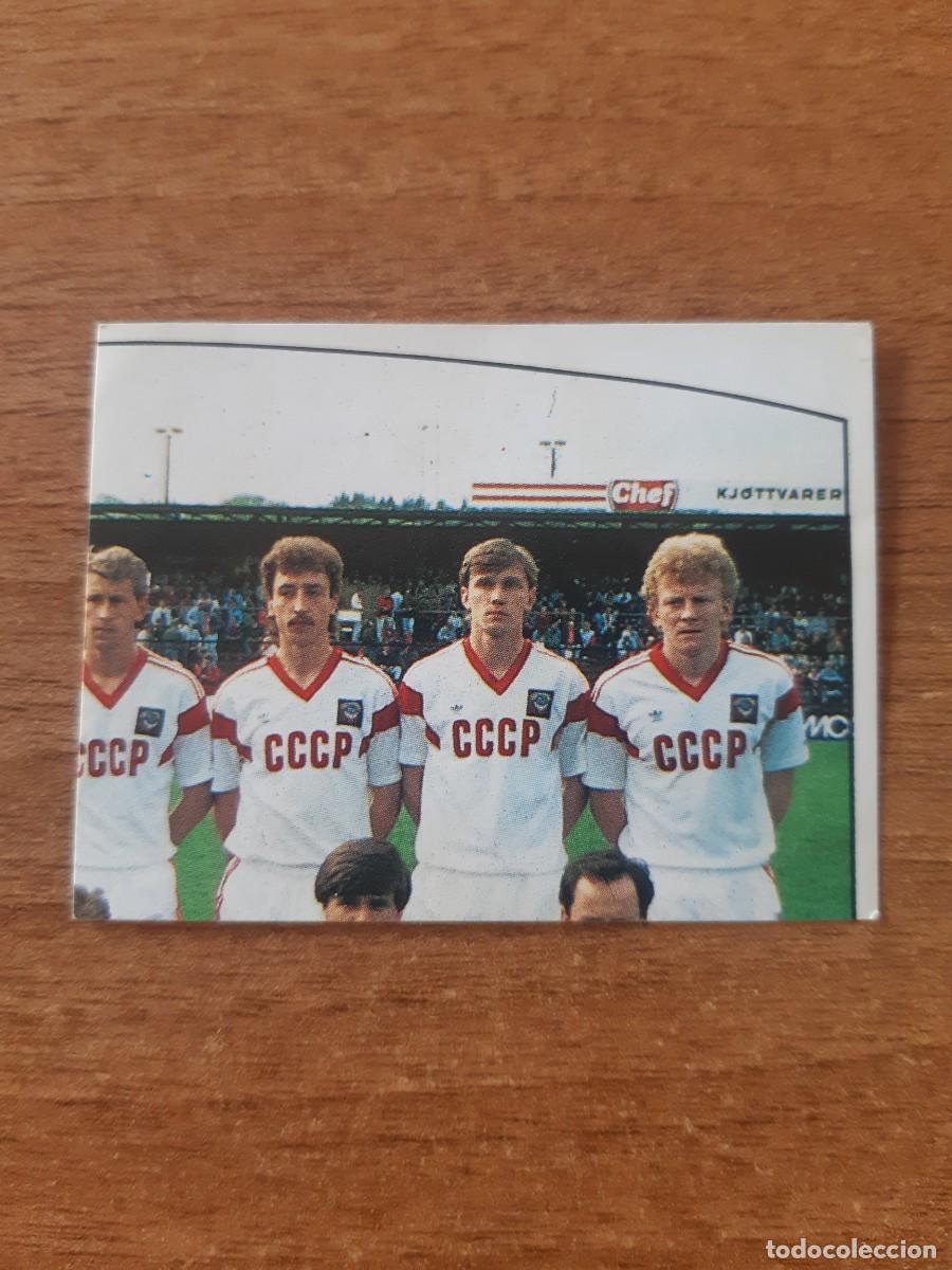 Football Stickers: N&deg;235 ALINEACI&Oacute;N SSSR URSS 2/4 EURO 88 PANINI EUROCOPA ALEMANIA 1988. NUNCA PEGADO