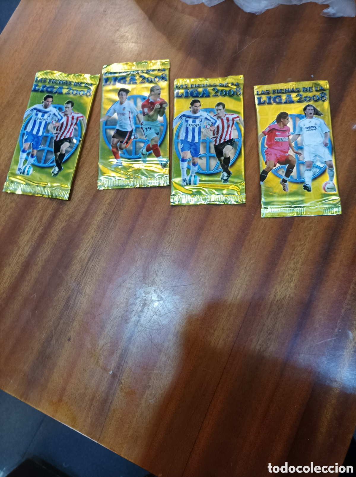 Fu&szlig;ball-Sticker: 4 SOBRES SIN ABRIR LIGA 2008 F&Uacute;TBOL ESPA&Ntilde;A MUNDO SPORTS MURCIA