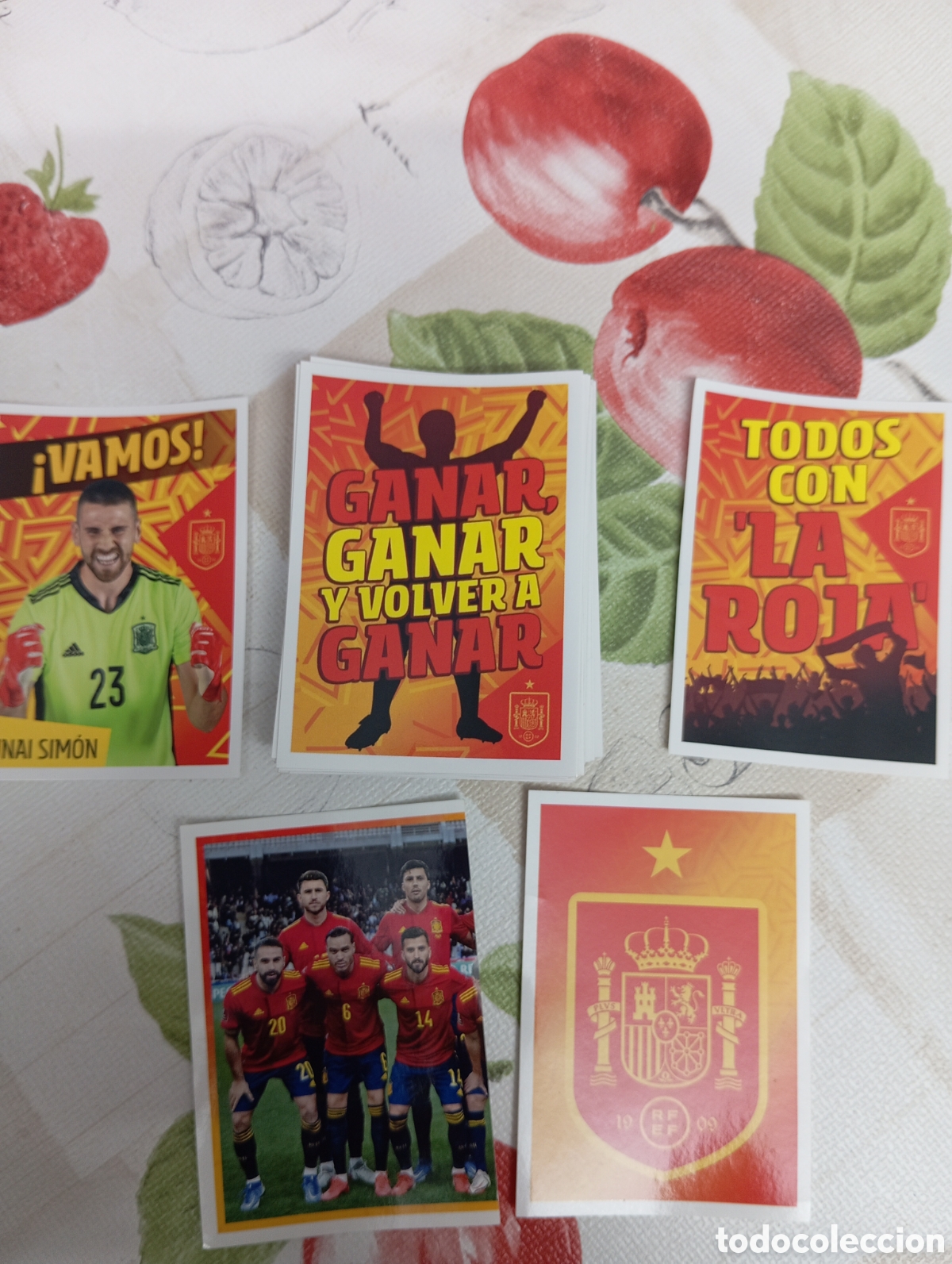 Cromos de f&uacute;tbol: CROMOS TODOS CON LA ROJA