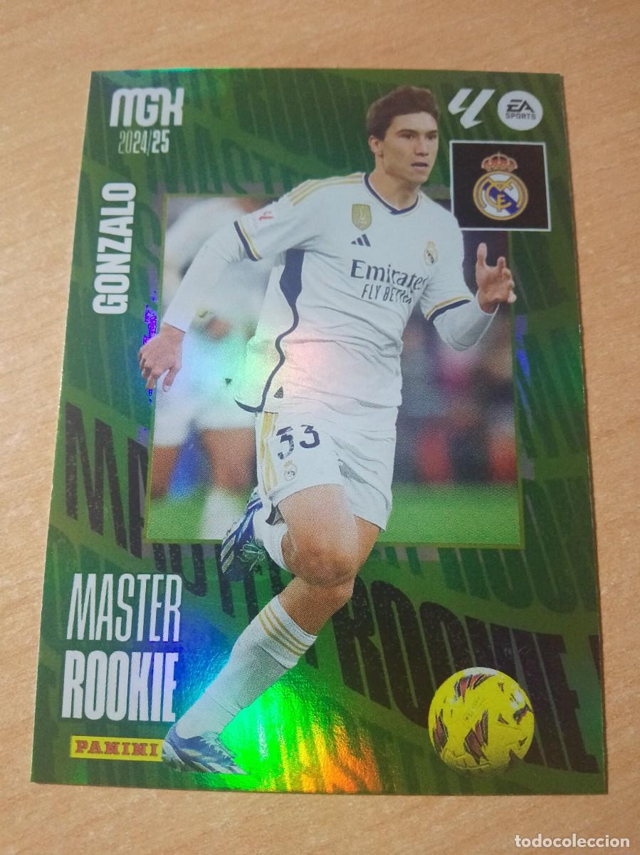 Figurine di Calcio: 412 GONZALO REAL MADRID MASTER ROOKIE MGK 2024 2025 MEGACRACKS 24 25 PANINI NUEVO