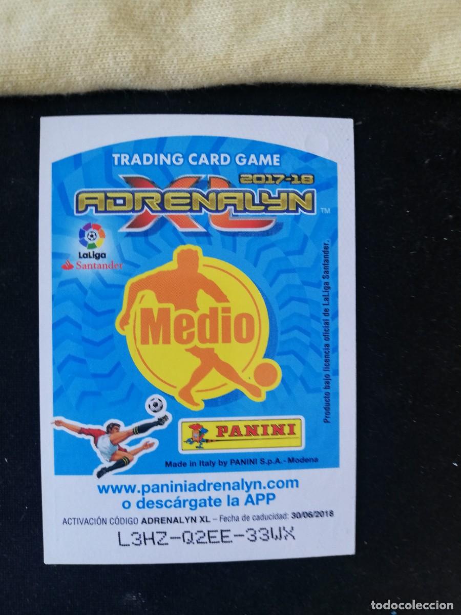 Cromos de f&uacute;tbol: Cromo de Iniesta bal&oacute;n de oro 2017-2018 - Foto 2