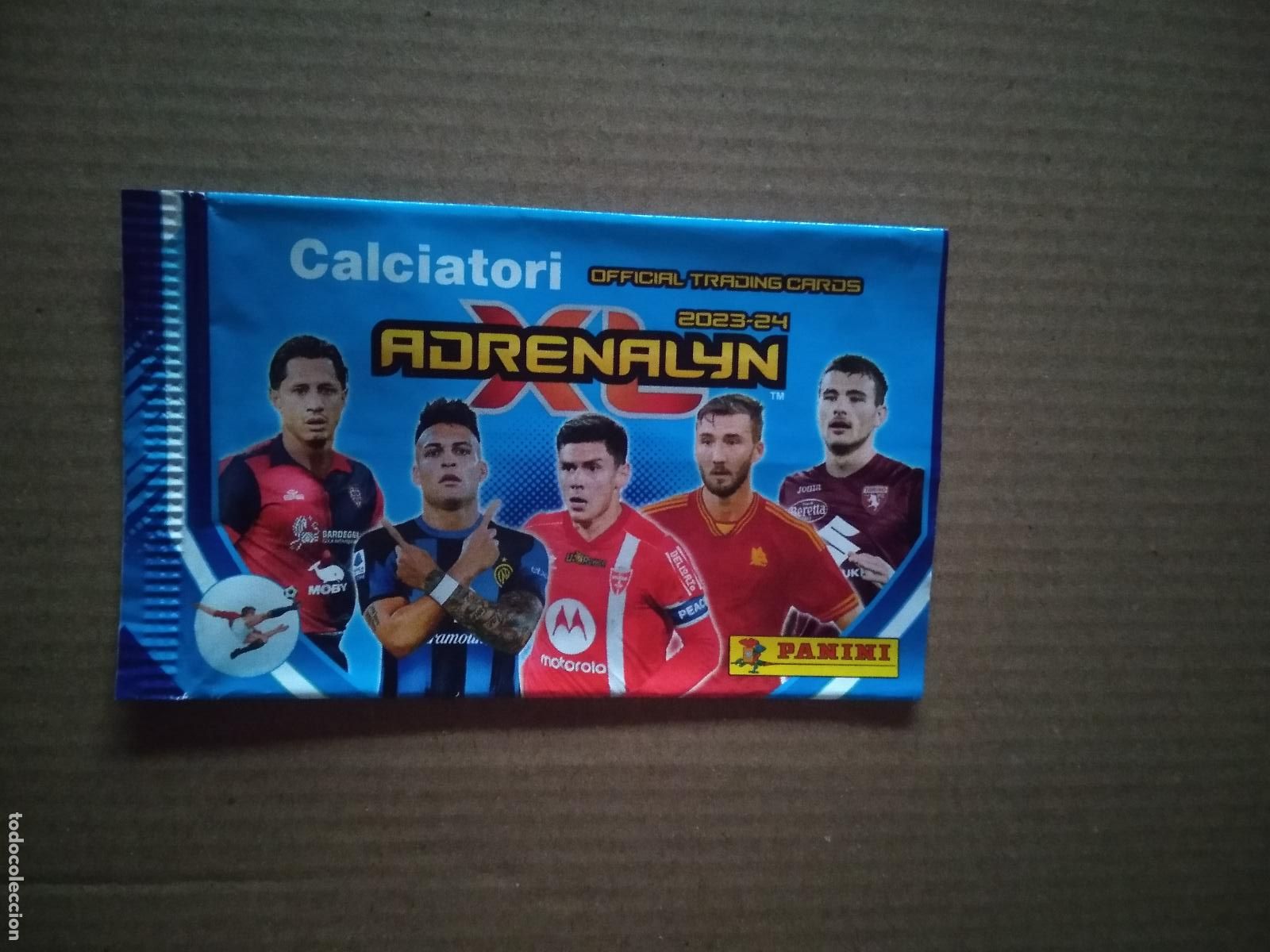 Cartes &agrave; collectionner de Football: SOBRE VACIO CROMO FUTBOL PANINI LIGA ITALIA 23-24 ADRENALYN CALCIATORI 2023-2024 LAUTARO MARTINEZ