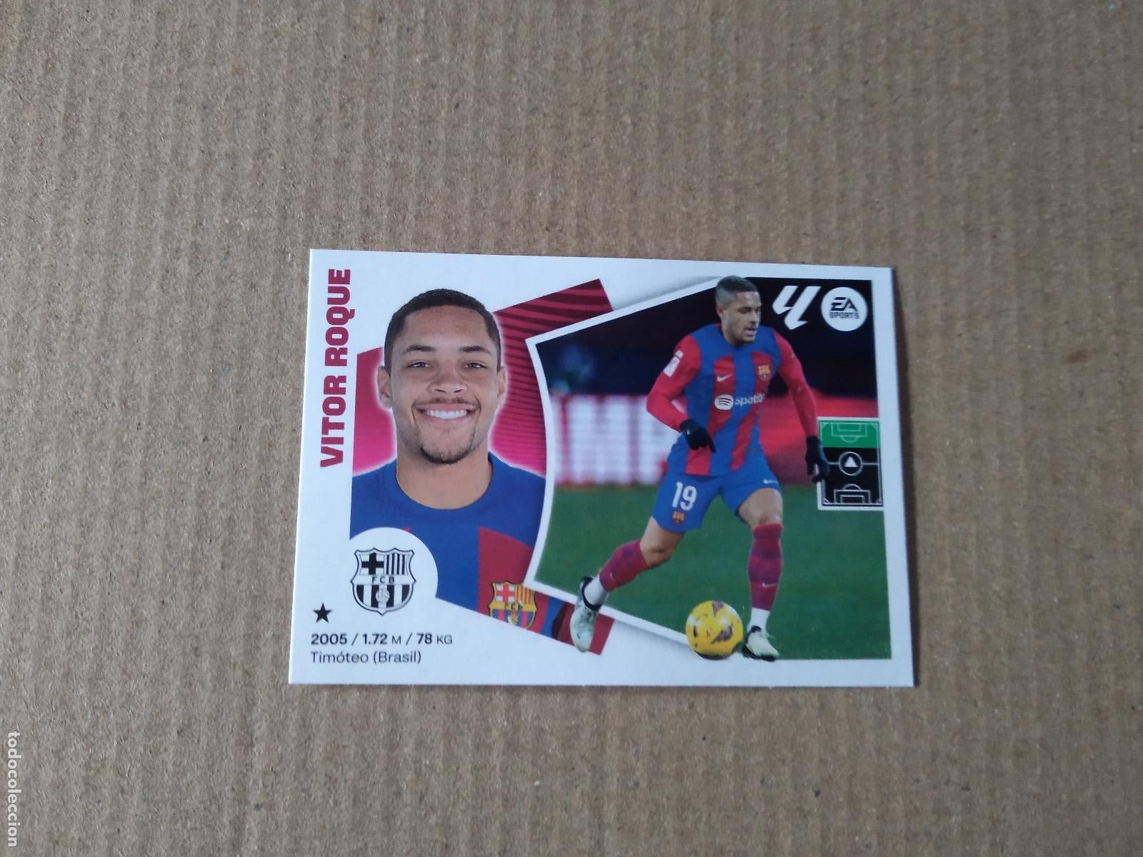 Fu&szlig;ball-Sticker: 18B VITOR ROQUE BAJA BARCELONA BAR&Ccedil;A CROMO FUTBOL PANINI LIGA 2024-2025 EDICIONES ESTE 24-25