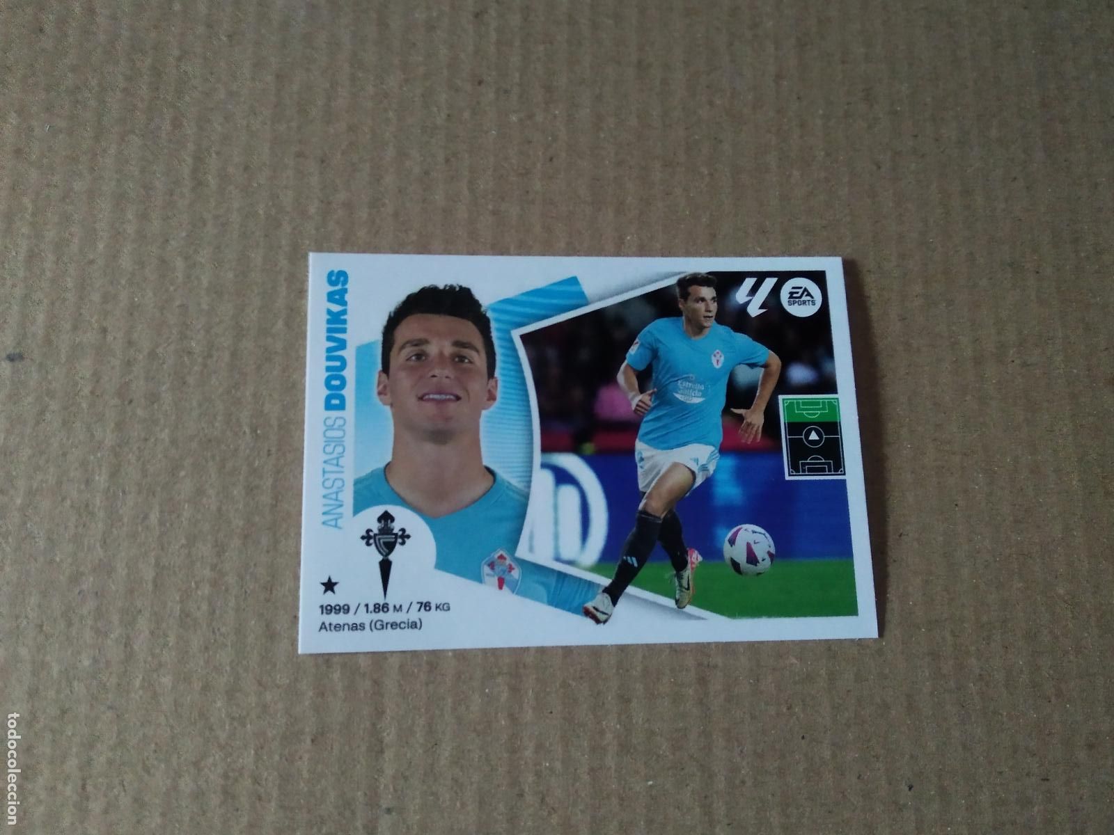 Fu&szlig;ball-Sticker: 17 DOUVIKAS CELTA DE VIGO CROMO FUTBOL PANINI LIGA 2024-2025 EDICIONES ESTE 24-25