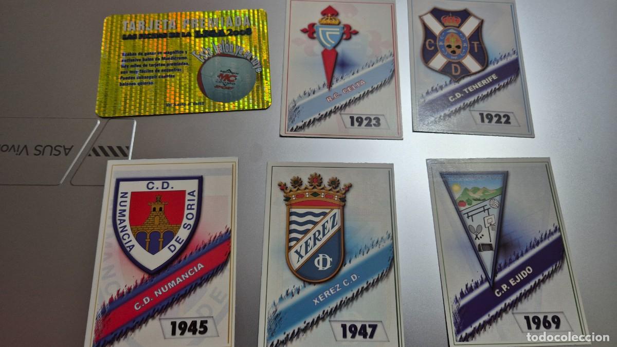 Fu&szlig;ball-Sticker: LOTE MUNDICROMO 2007 2008. 12 CROMOS, 11 ESCUDOS DE 2&ordf; DIVISION, 1 TARJETA PREMIADA SECURITY