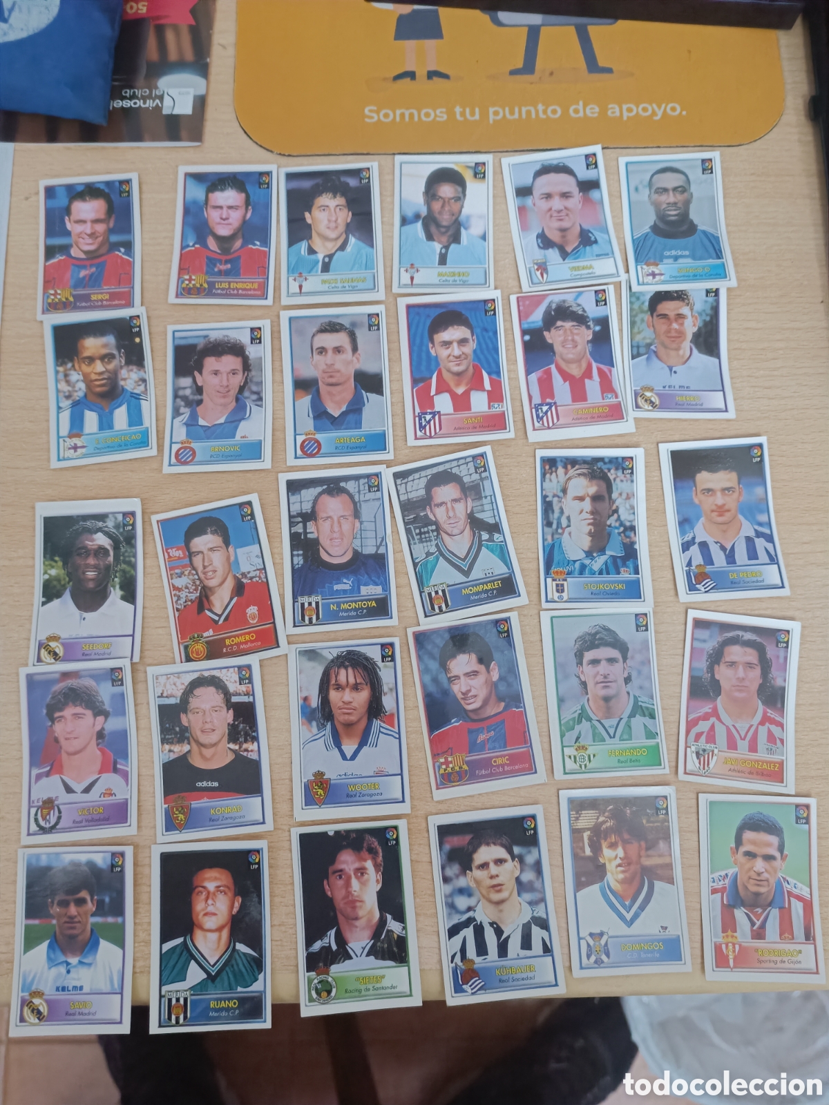 Cromos de F&uacute;tbol: 31 CROMOS DIFERENTES DE BOLLYCAO FUTBOL 97 98 ENTRE EL 3 Y EL 264- SIN PEGAR