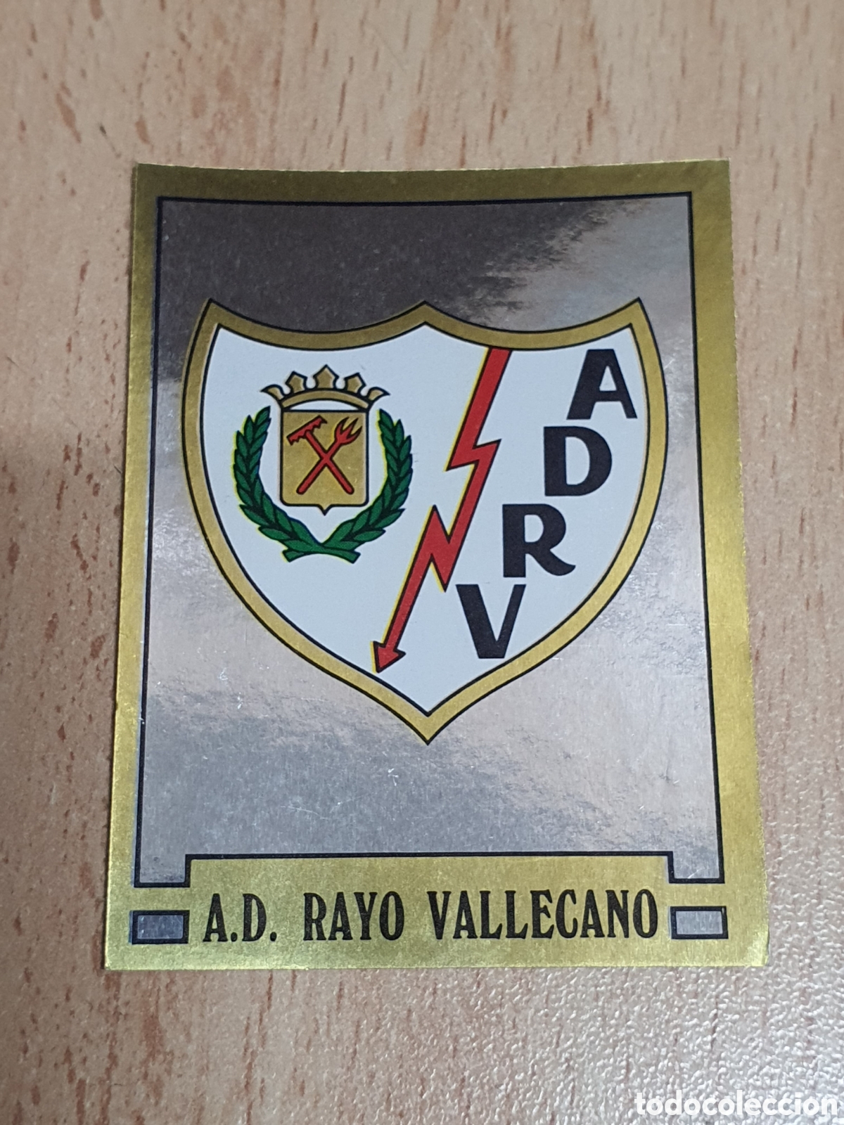 Figurine di Calcio: F&uacute;tbol 89 escudo del rayo vallecano