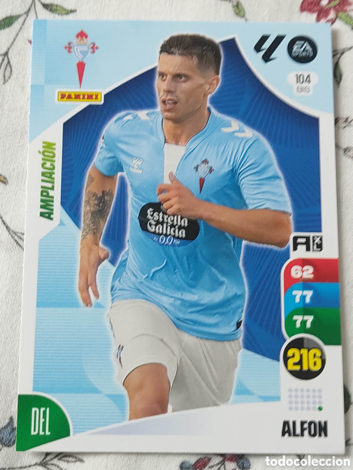 Figurine di Calcio: CROMO DE FUTBOL NUMERO 104 BIS ALFON CELTA AMPLIACION ADRENALYN 2024 2025 PANINI !