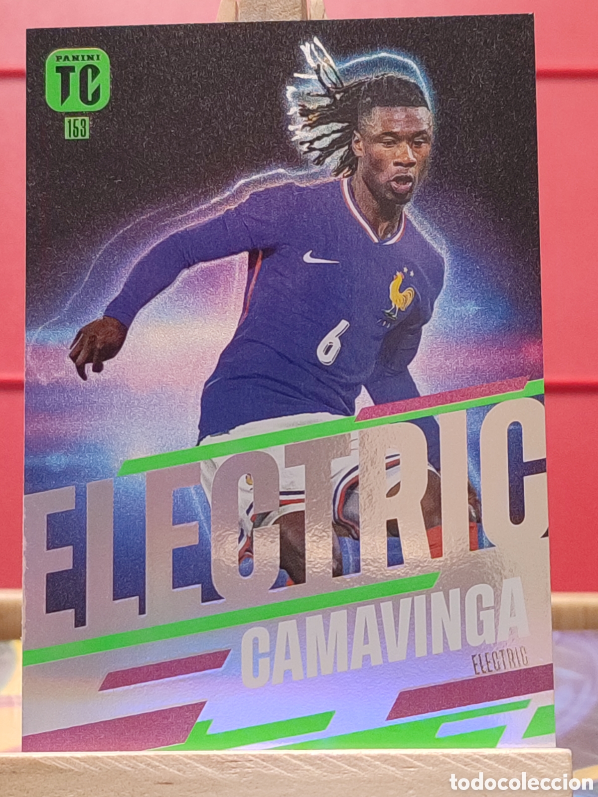 Cartes &agrave; collectionner de Football: 153 Eduardo Camavinga (France) Electric PANINI FIFA Top Class 2025