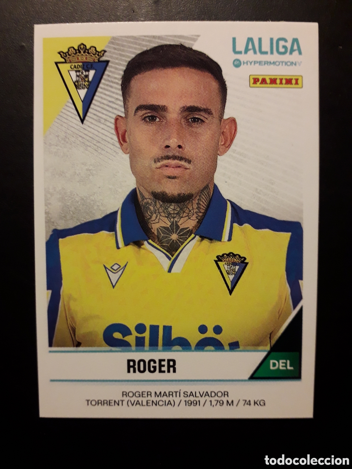 Fu&szlig;ball-Sticker: ROGER C&Aacute;DIZ N&deg; 77 LALIGA HYPERMOTION 24 25 2024 2025 PANINI SIN PEGAR PEDIDO M&Iacute;NIMO 3&euro;.