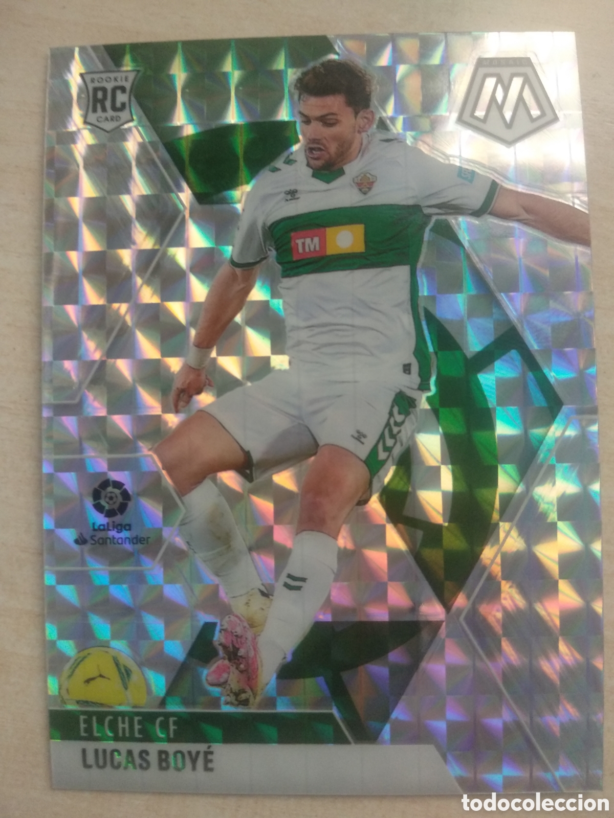 Cromos de Futebol: 2020-21 Panini Mosaic La Liga - PRIZM - Mosaic #21 - Lucas Boye ELCHE C.F.