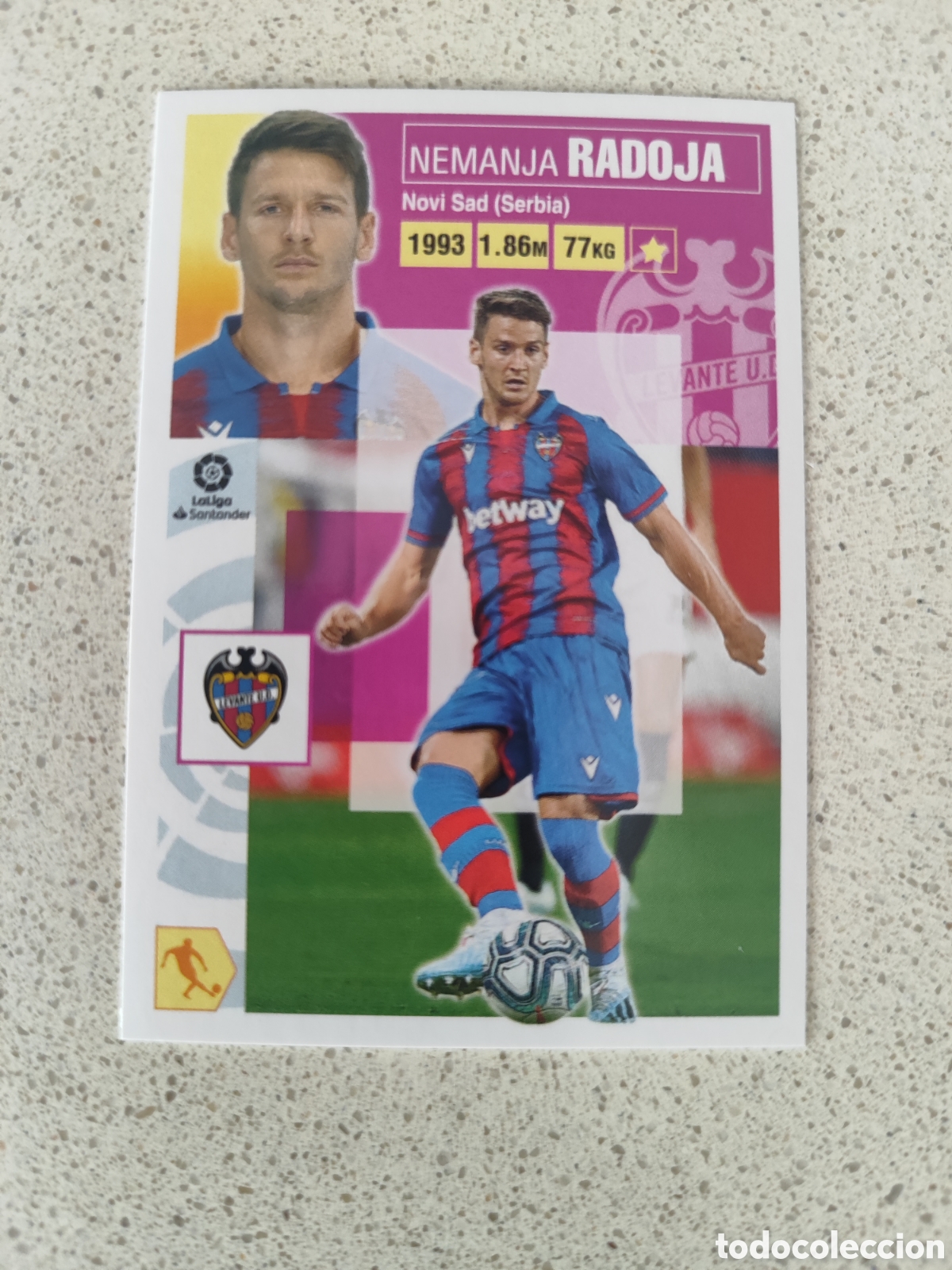 Fu&szlig;ball-Sticker: CROMO RADOJA LEVANTE N&Uacute;MERO 13. LIGA ESTE 20/21.