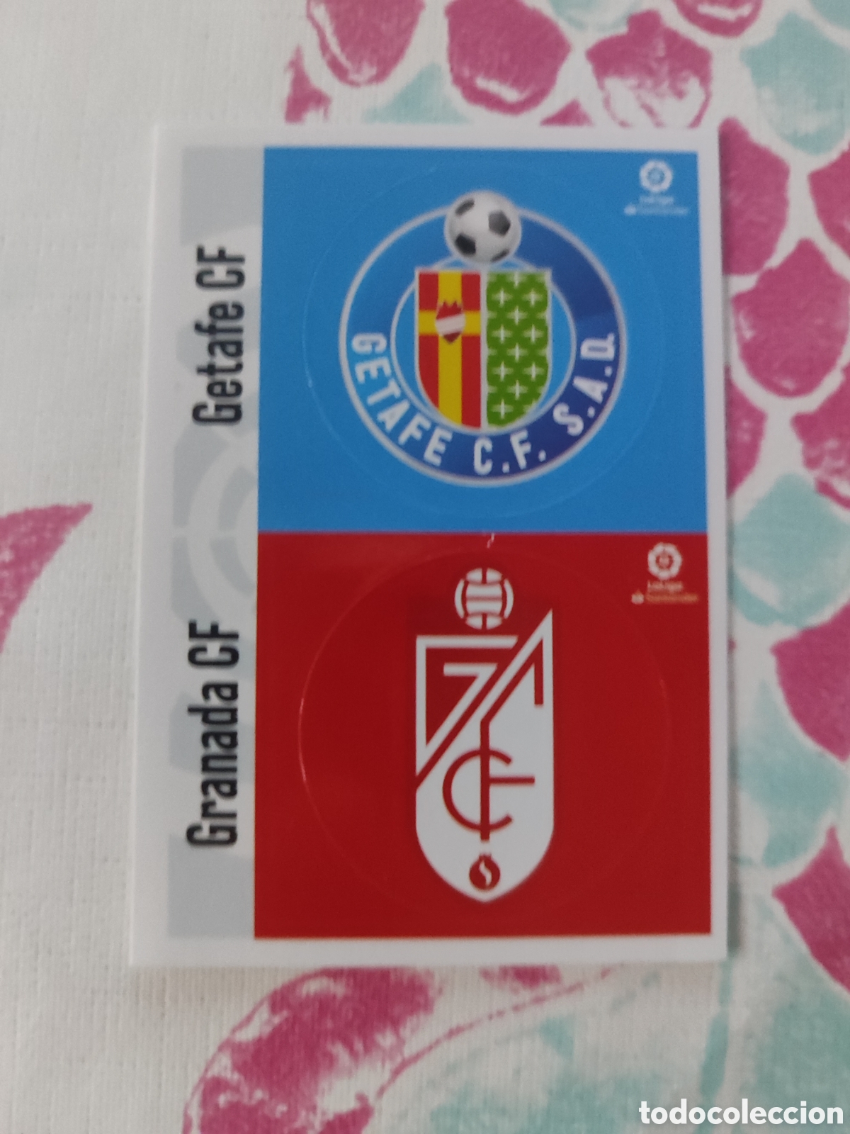 Cartes &agrave; collectionner de Football: CROMO ESCUDOS LIGA SANTANDER GRANADA/GETAFE. LIGA ESTE 20/21.