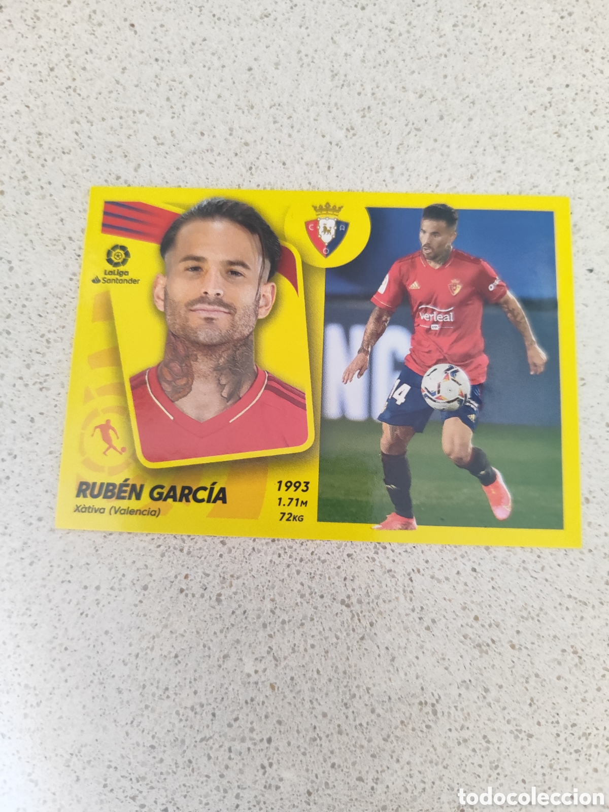 Figurine di Calcio: CROMO RUB&Eacute;N GARC&Iacute;A OSASUNA N&Uacute;MERO 17. LIGA ESTE 21/22.